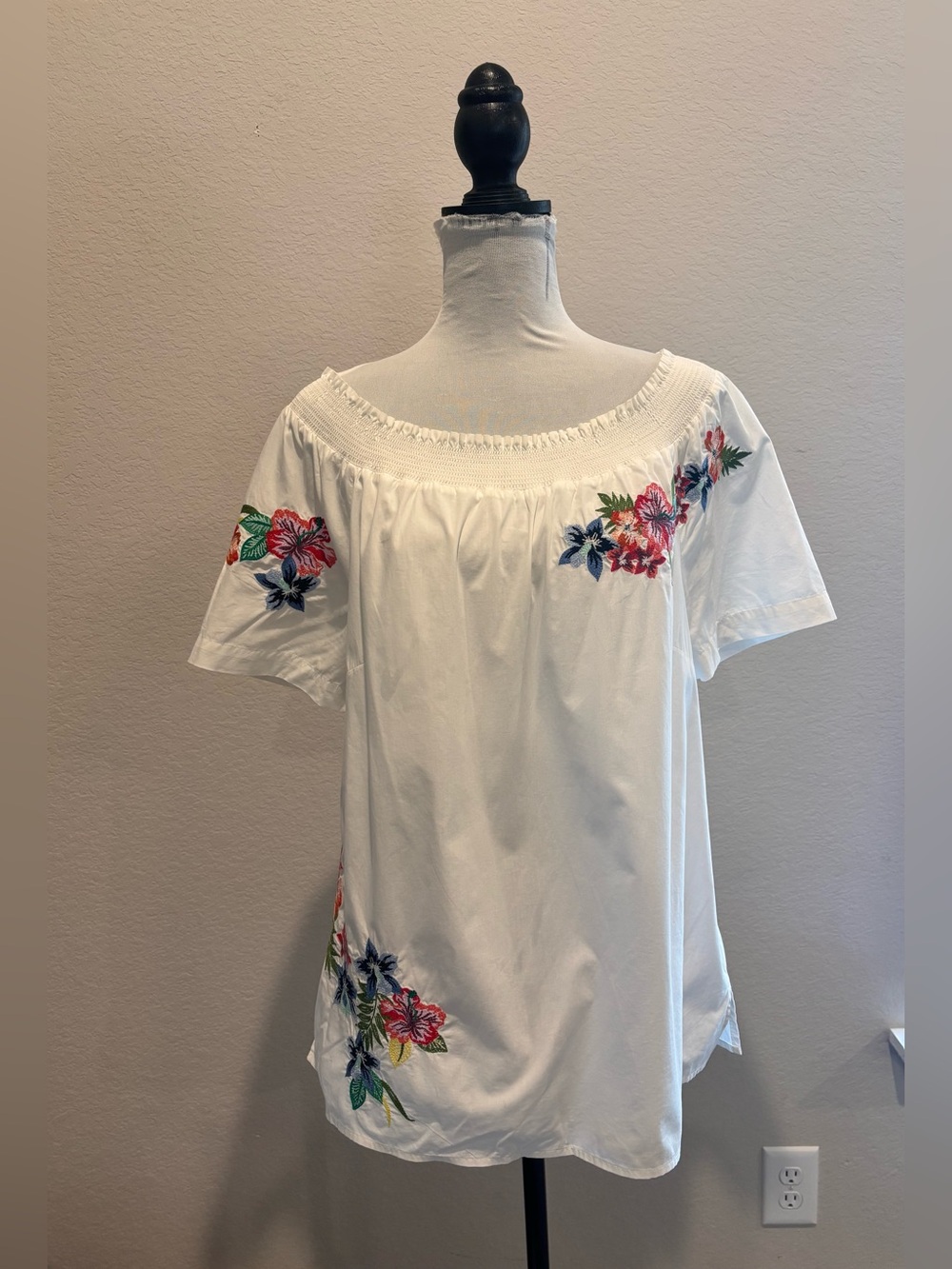 Talbots White Off-Shoulder Embroidered Floral Tunic